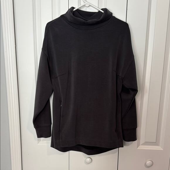 Danskin Tops - Danskin Charcoal Turtleneck sweater
